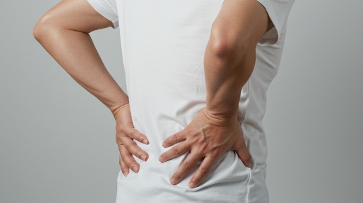 허리 통증과 뻣뻣함